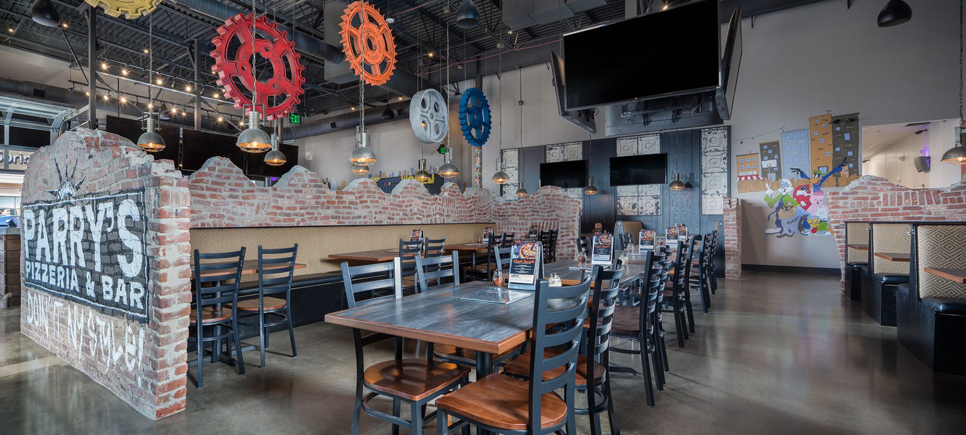 parry's seating area and front of restaurant